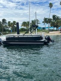 2024 Vision Marine Technologies WX Tritoon