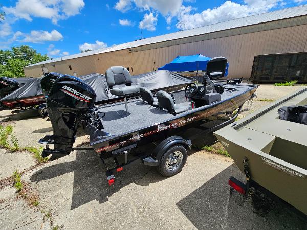 2025 Tracker Bass Tracker Classic XL