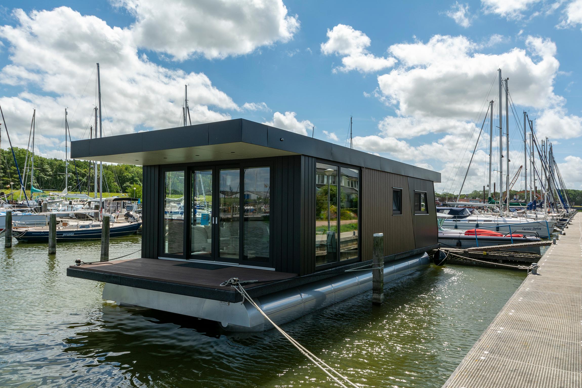 SL Houseboat Marina Den Oever (incl. Ligplaats)