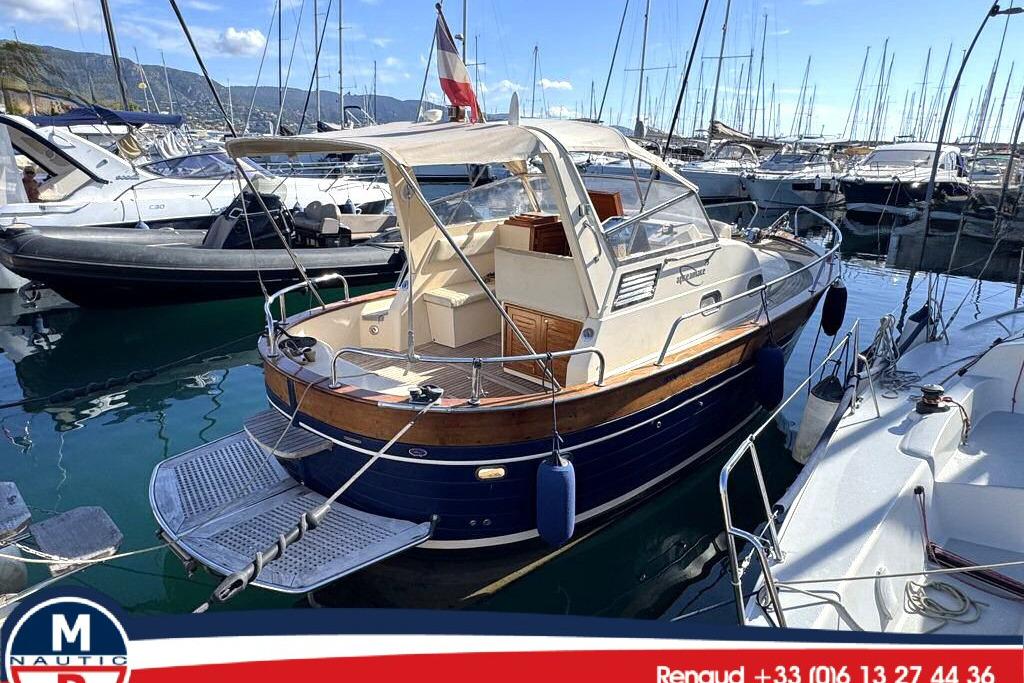 2004 Apreamare 75 semi cabinato