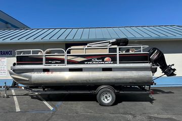 2019 Sun Tracker Bass Buggy 18 DLX