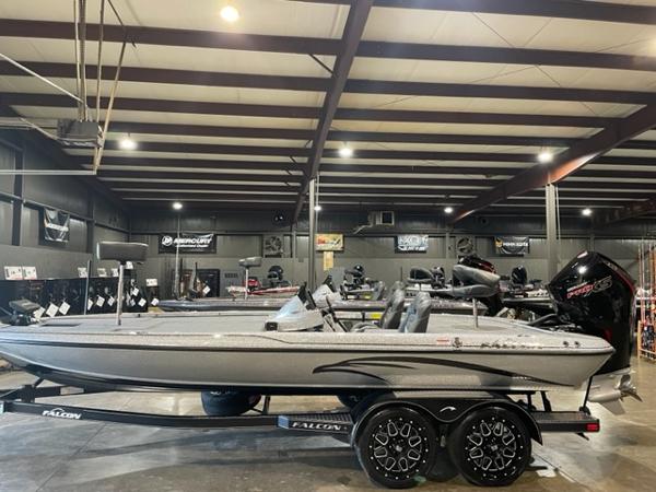 2023 Falcon Boats F21 Predator