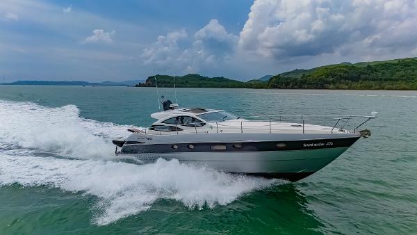 2006 Pershing 50
