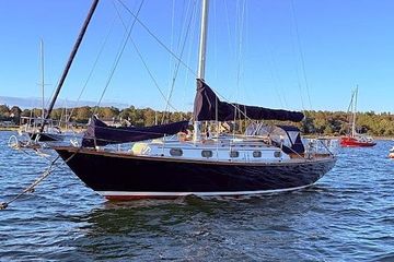 1984 Cape Dory 36