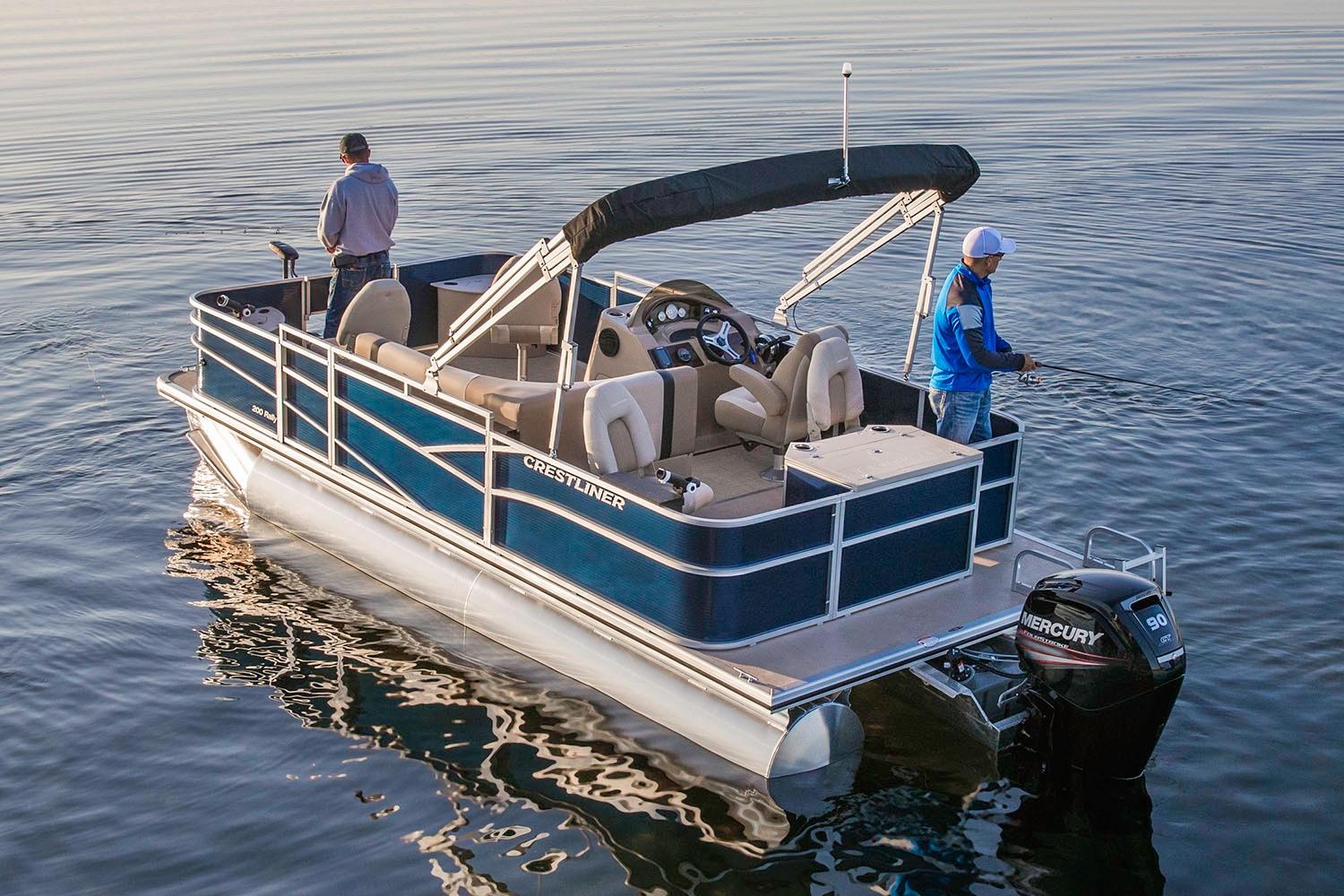 Crestliner Boat image