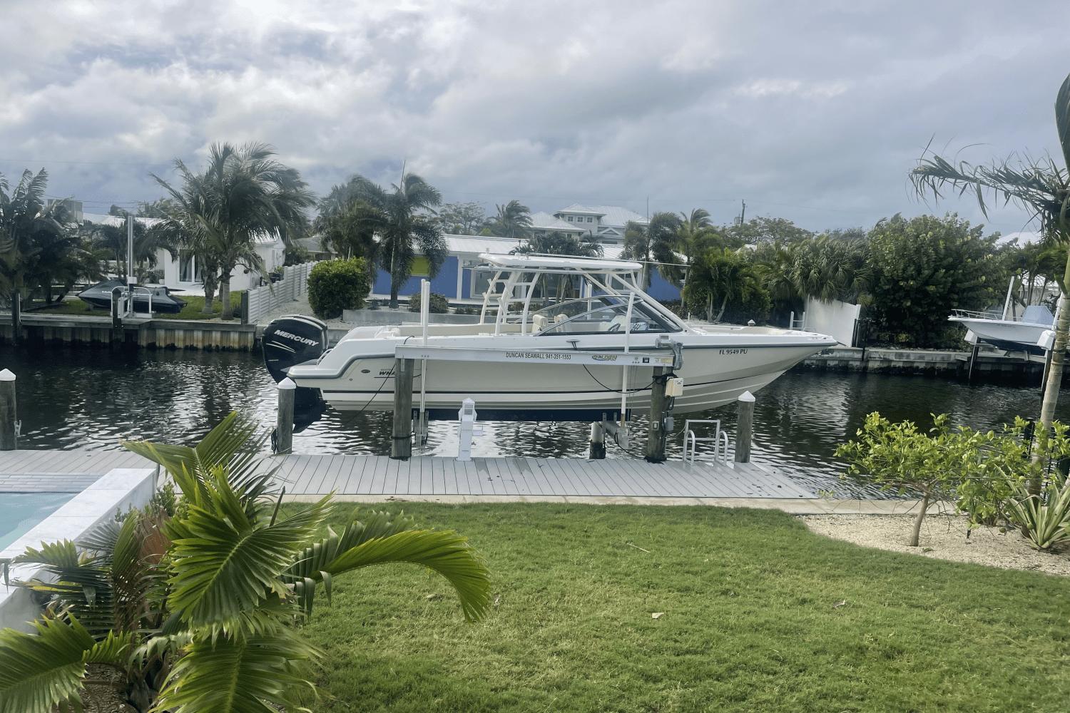 2015 Boston Whaler 270 Vantage