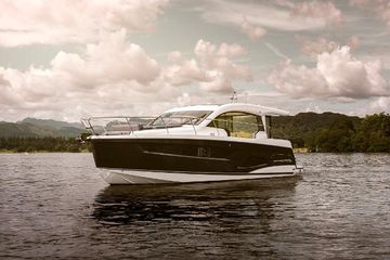 2023 Sealine C390