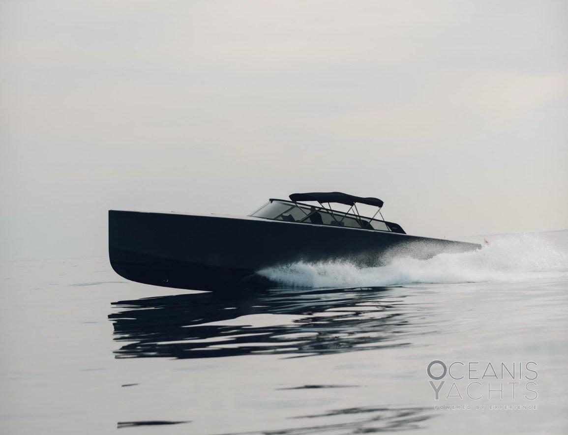 2022 VanDutch 48 S