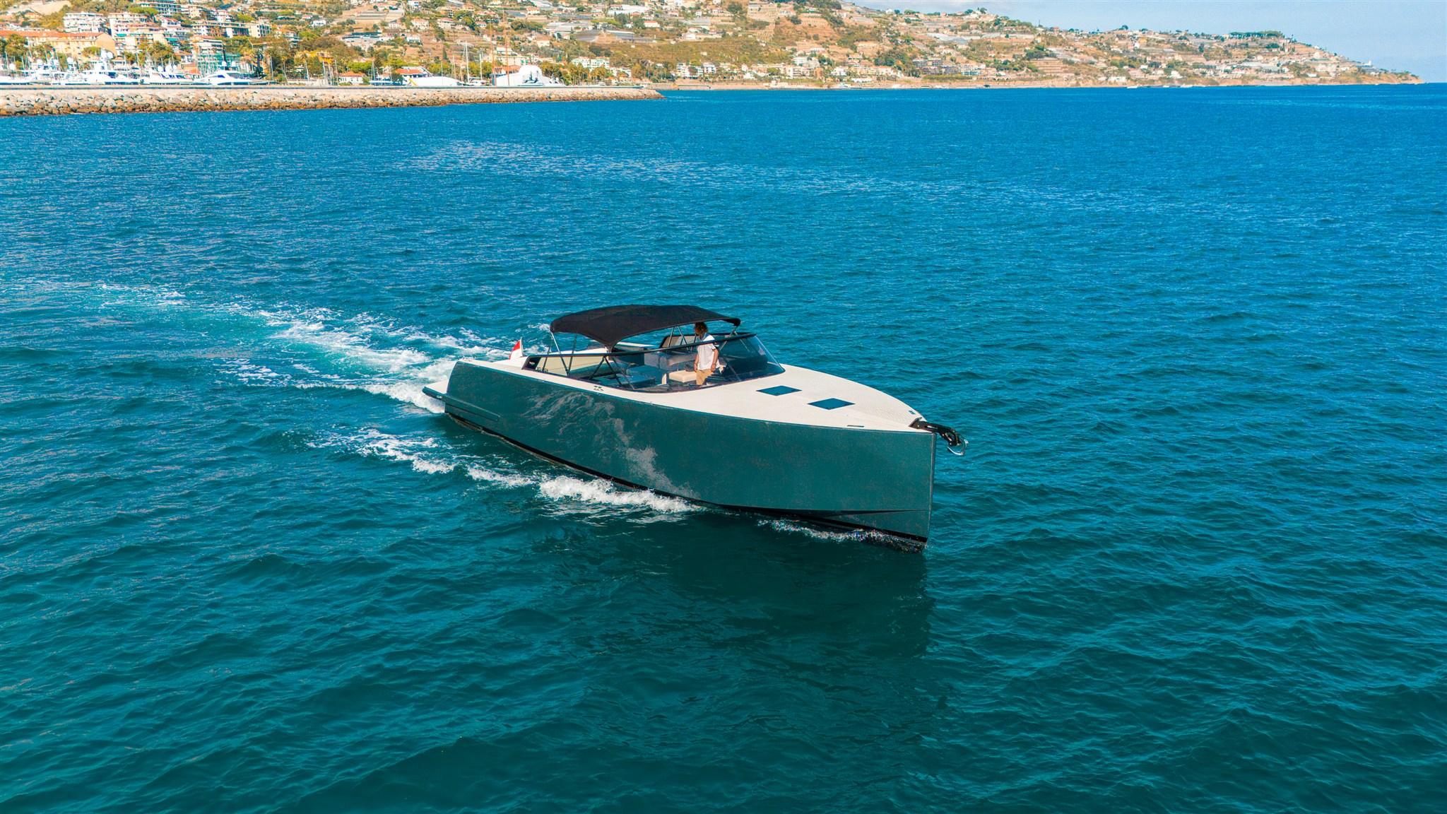 2022 VanDutch 48 S