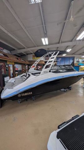 2025 Yamaha Boats 195S
