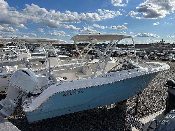 2023 Sea Fox 226 Traveler