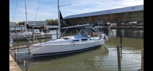 Hunter 33