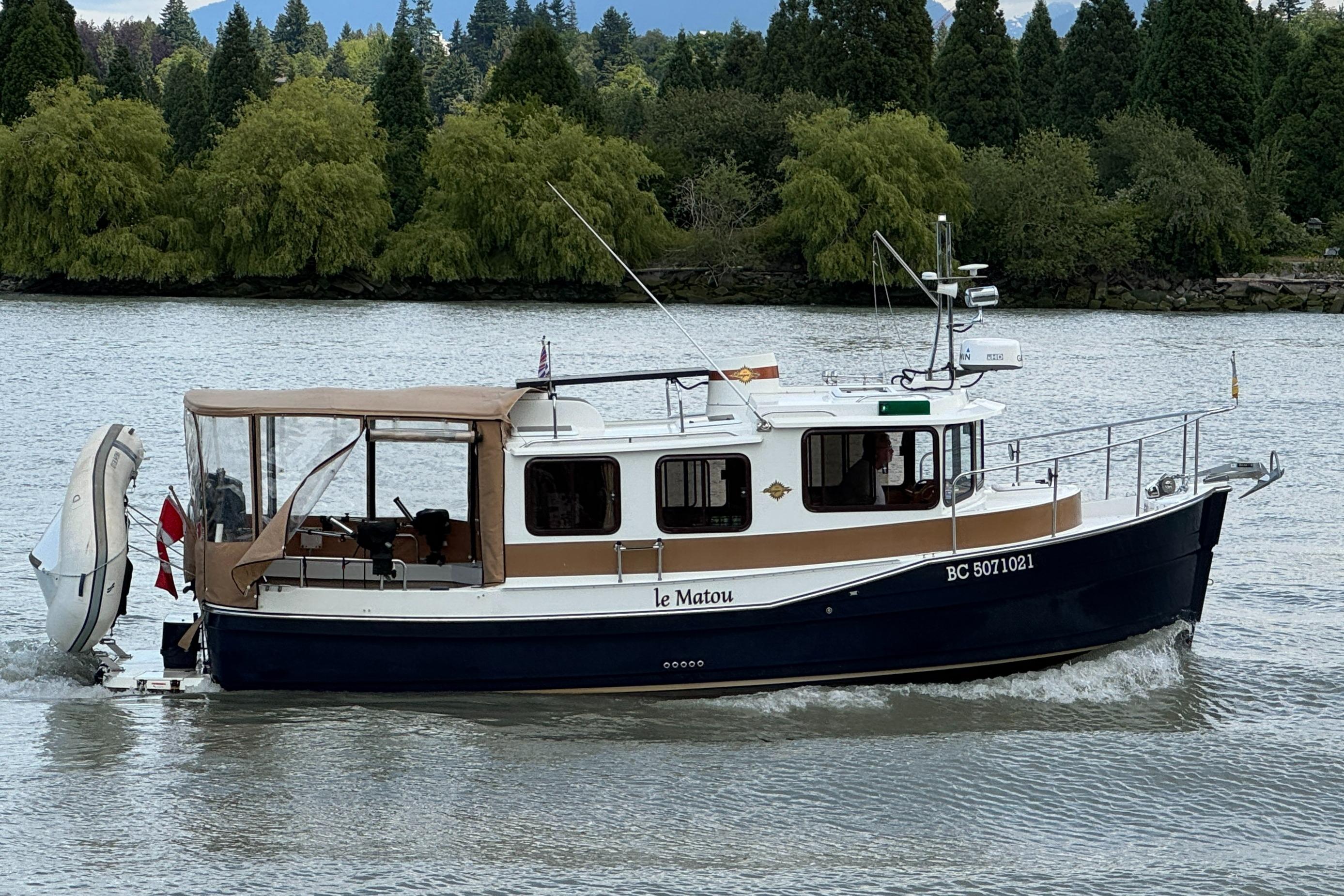 Ranger Tugs R-27