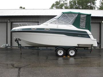 1996 Four Winns VISTA 238 I/O 265 HP W/Trailer