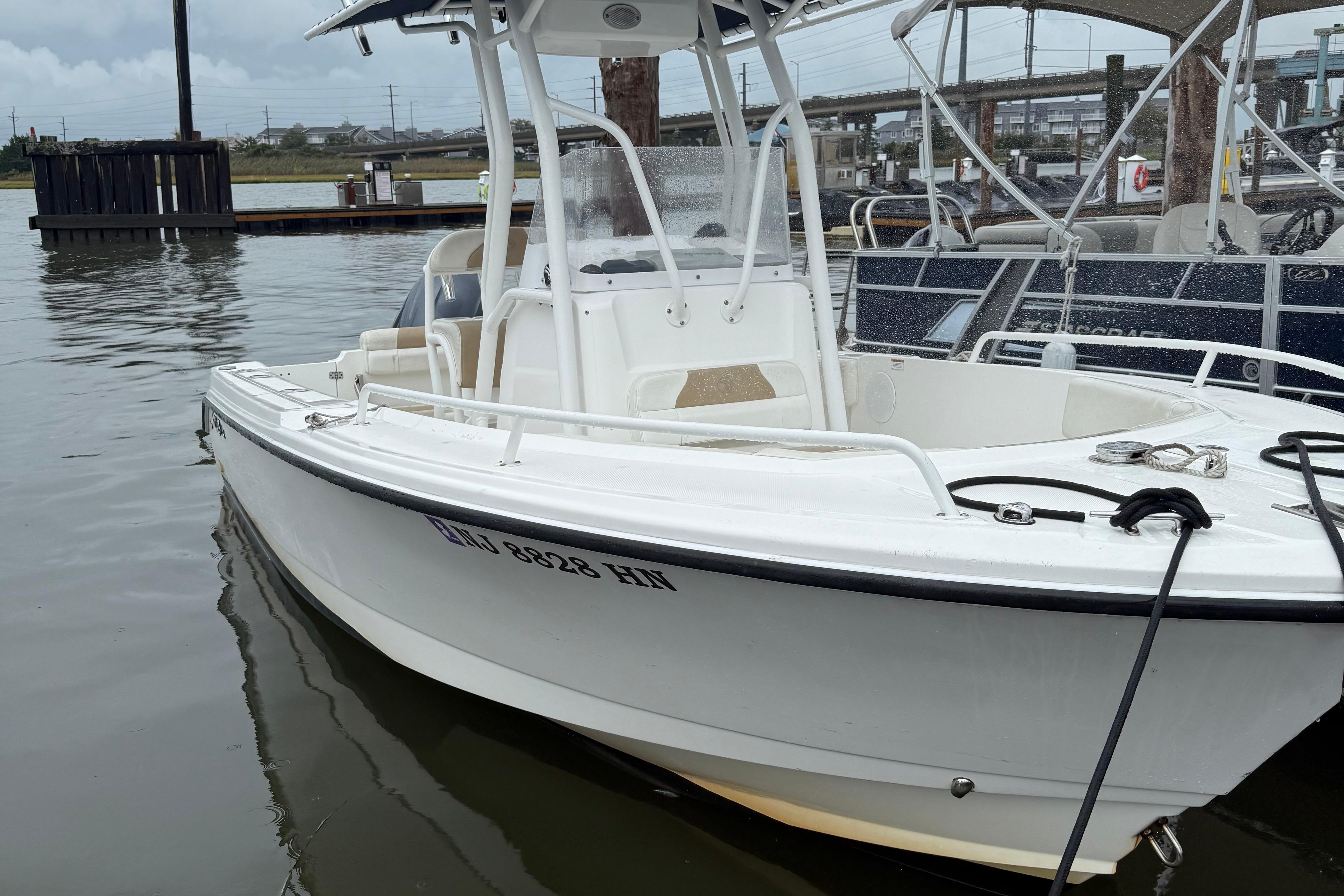 2021 Edgewater 208CC