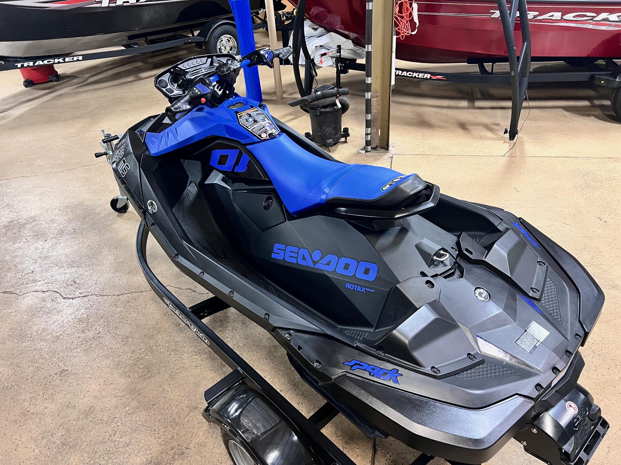 2022 Sea-Doo Spark Trixx 2 Up 90 With iBR and audio