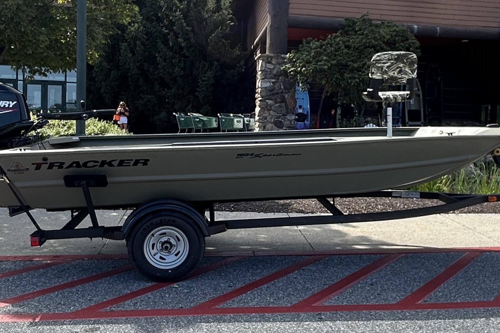 2025 Tracker Grizzly 1654 T Sportsman