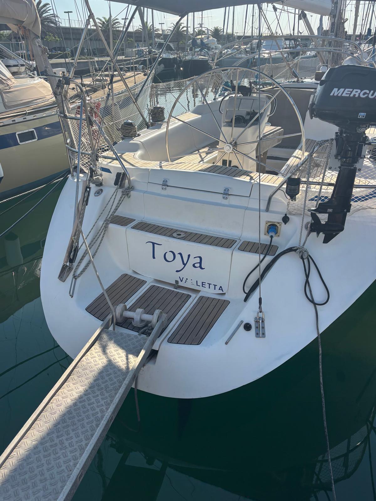 Bavaria 44 EXCLUSIVE Bavaria 44 EXCLUSIVE yacht, 1996 model, docked at marina with visible deck and equipment.
