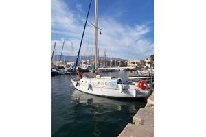 Westerly Longbow 1979 Westerly Longbow sailboat docked in a sunny marina with clear skies.
