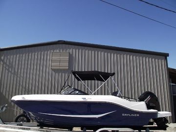 2025 Bayliner D20