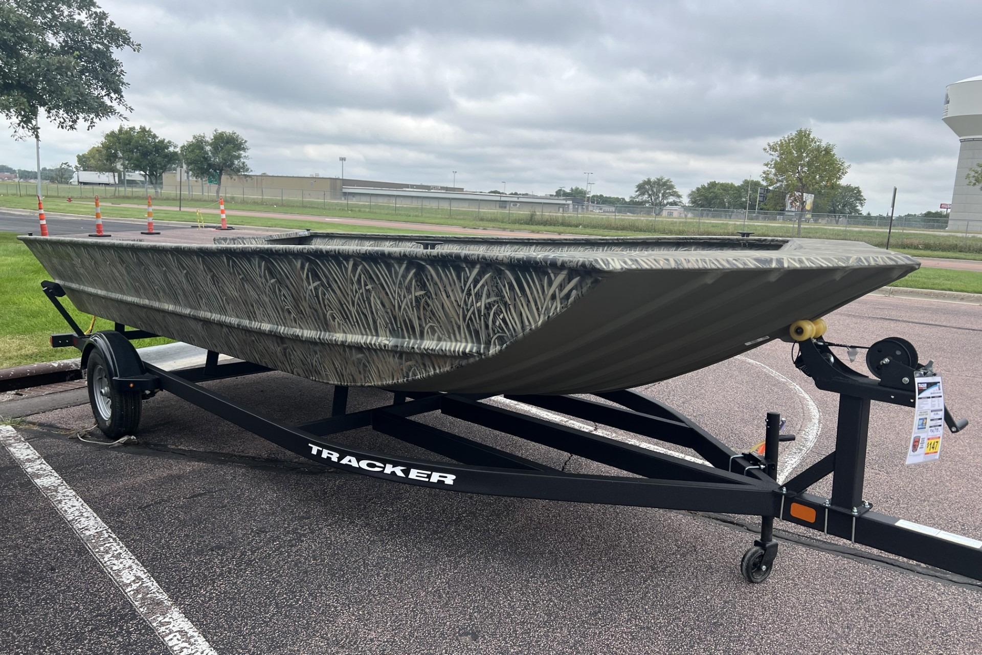2026 Tracker Grizzly 2072 Utility