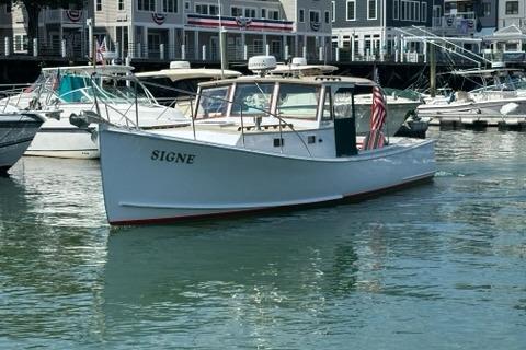1987 Holland 32