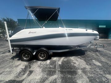 2021 Hurricane SunDeck Sport 192 RL OB