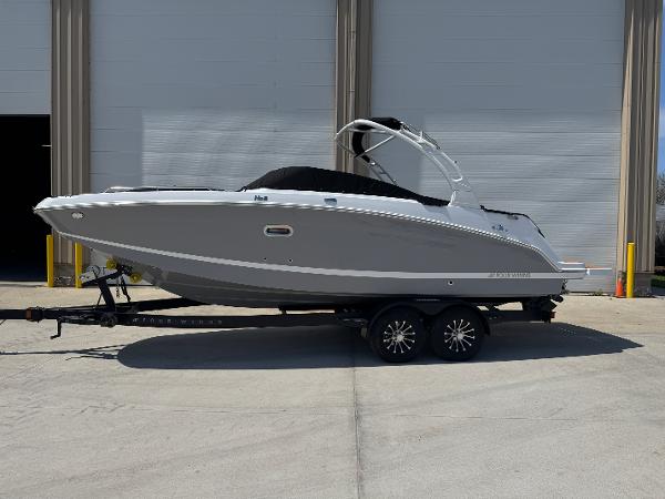 2025 Four Winns HD5