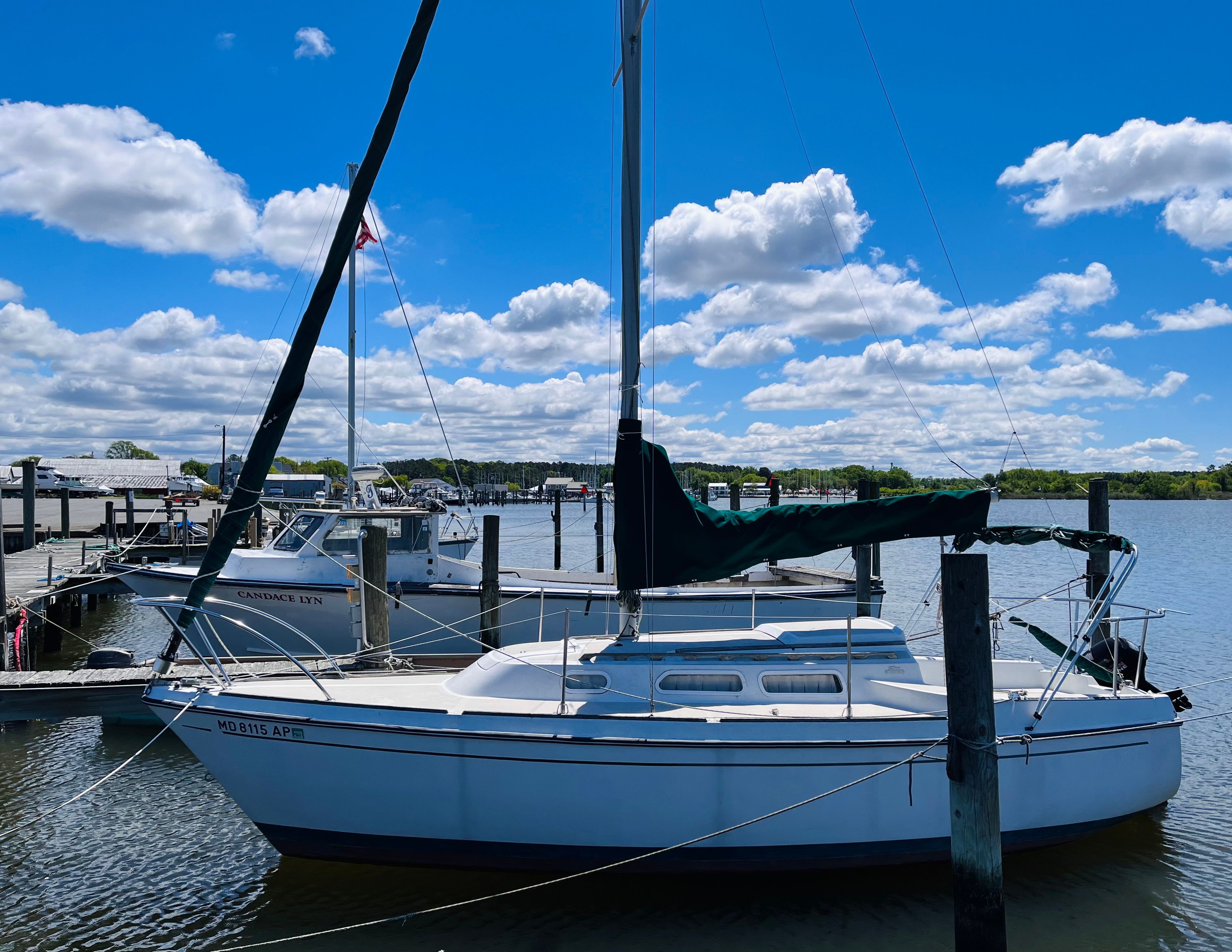 1976 O'Day 25 foot sailboat