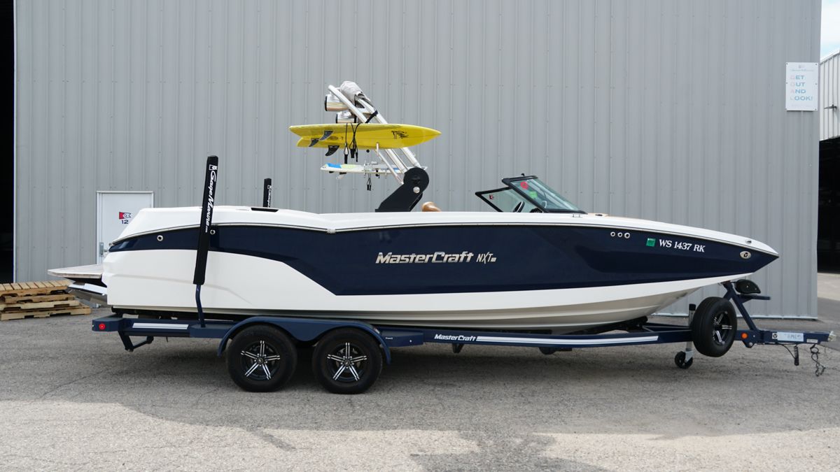 2021 MasterCraft NXT24