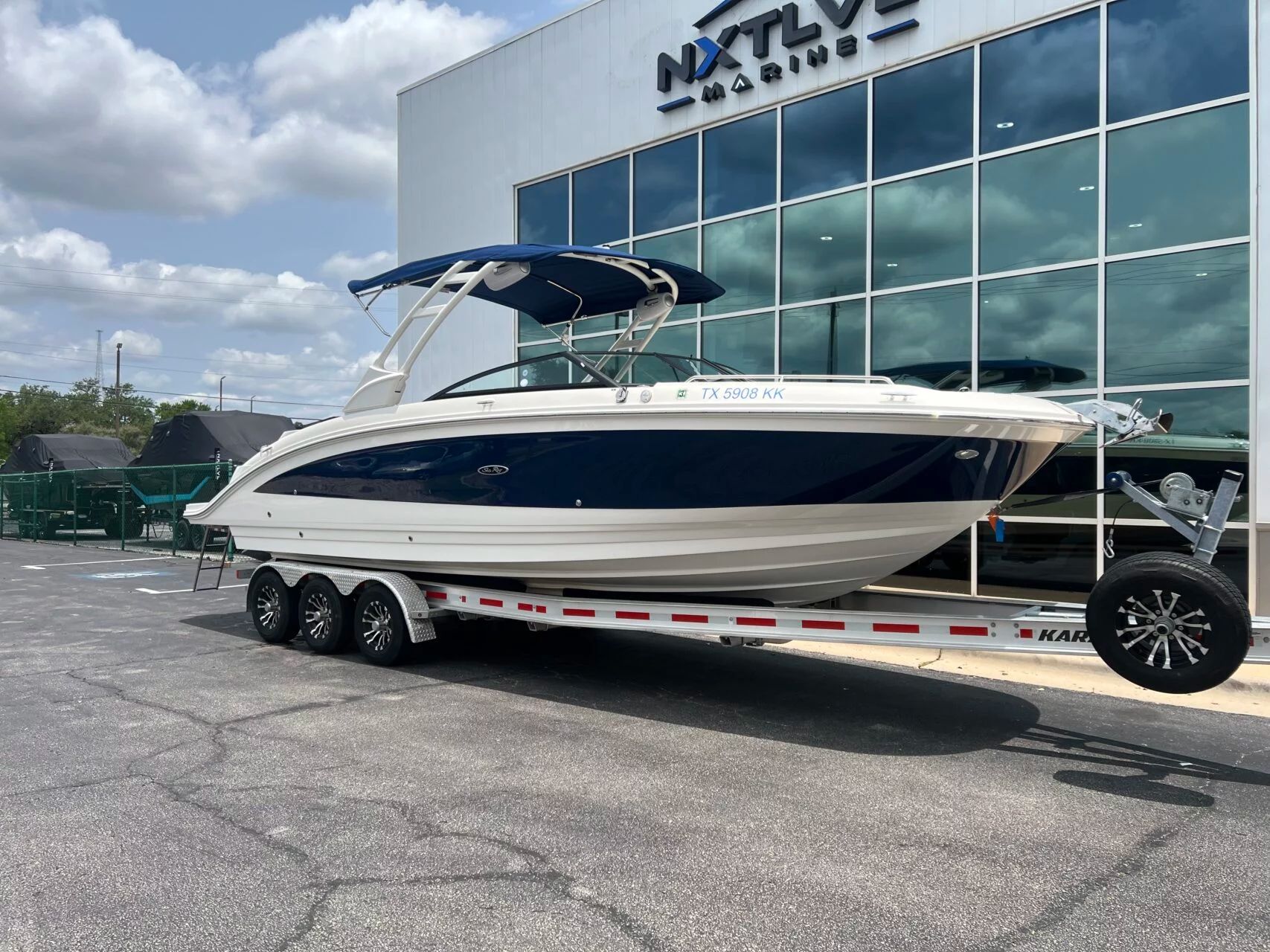 Sea Ray SDX 290