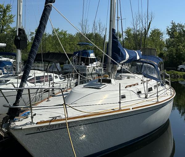 1985 Pearson 36-2