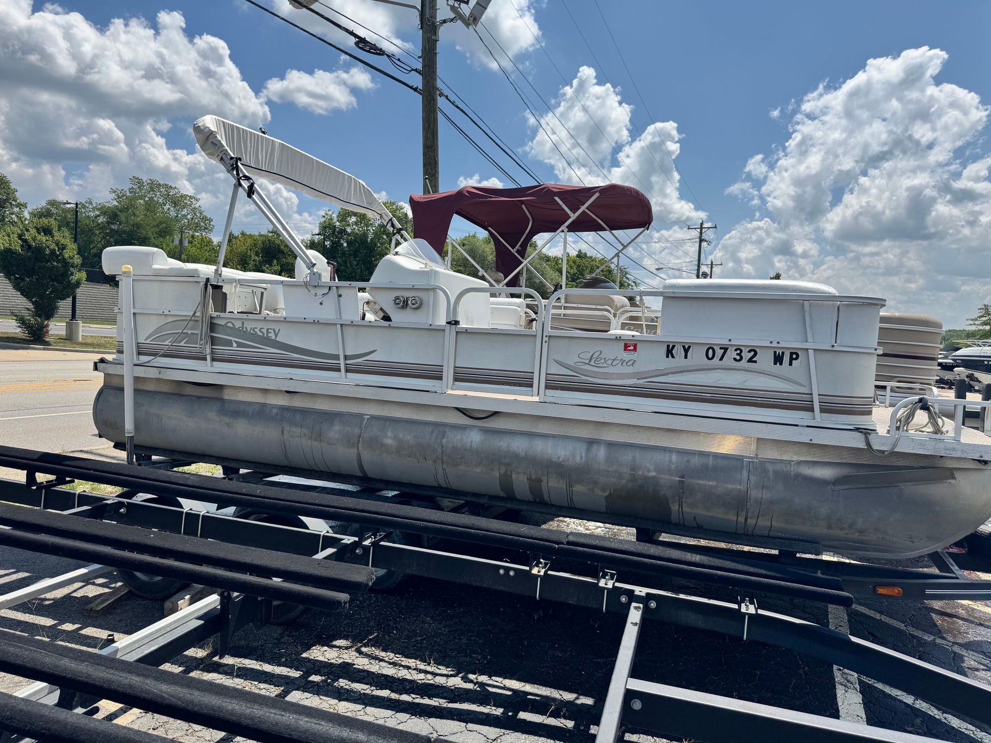 2000 Odyssey Pontoon 2102 L