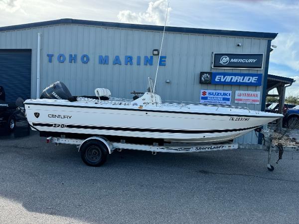 2002 Century 2201 Bay