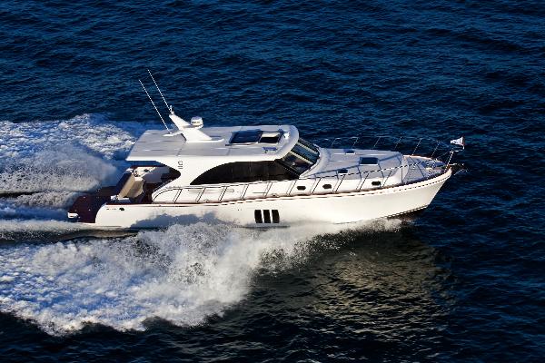 2021 Explorer Motor Yachts Hudson Bay 50 Sedan