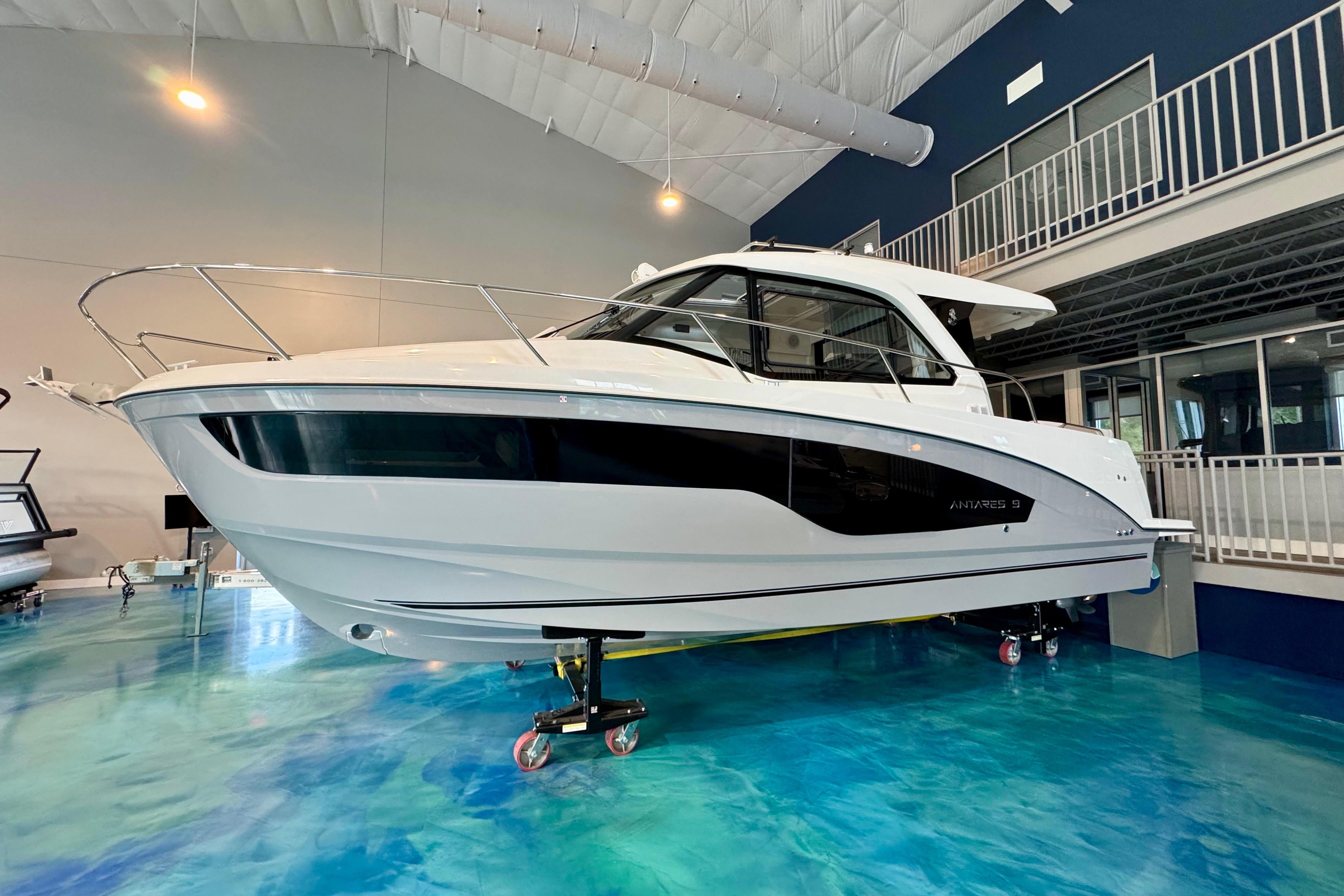 2026 Beneteau Antares 9