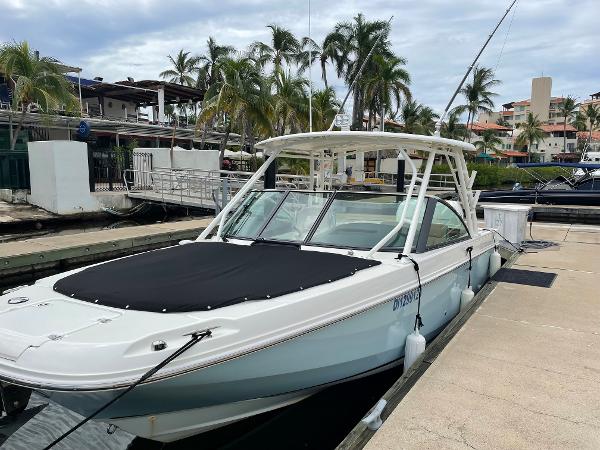 2017 Boston Whaler 270 Vantage