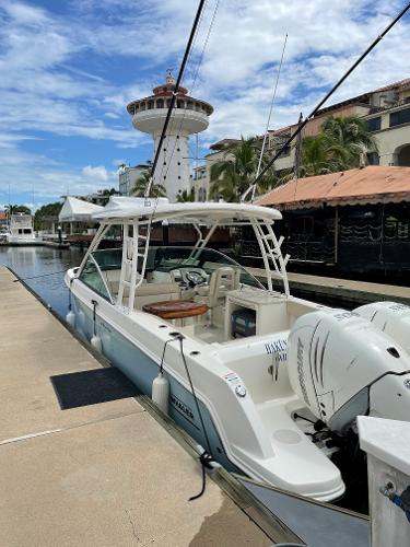 2017 Boston Whaler 270 Vantage