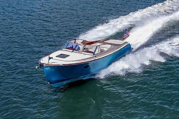2018 Hinckley 34 Runabout