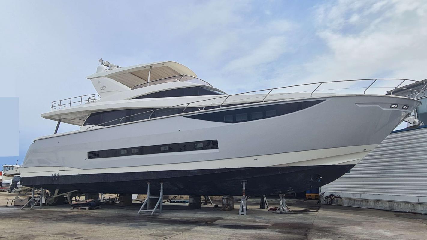 2015 Prestige PRESTIGE 750