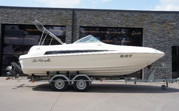 1997 Sea Ray 210 Sundeck