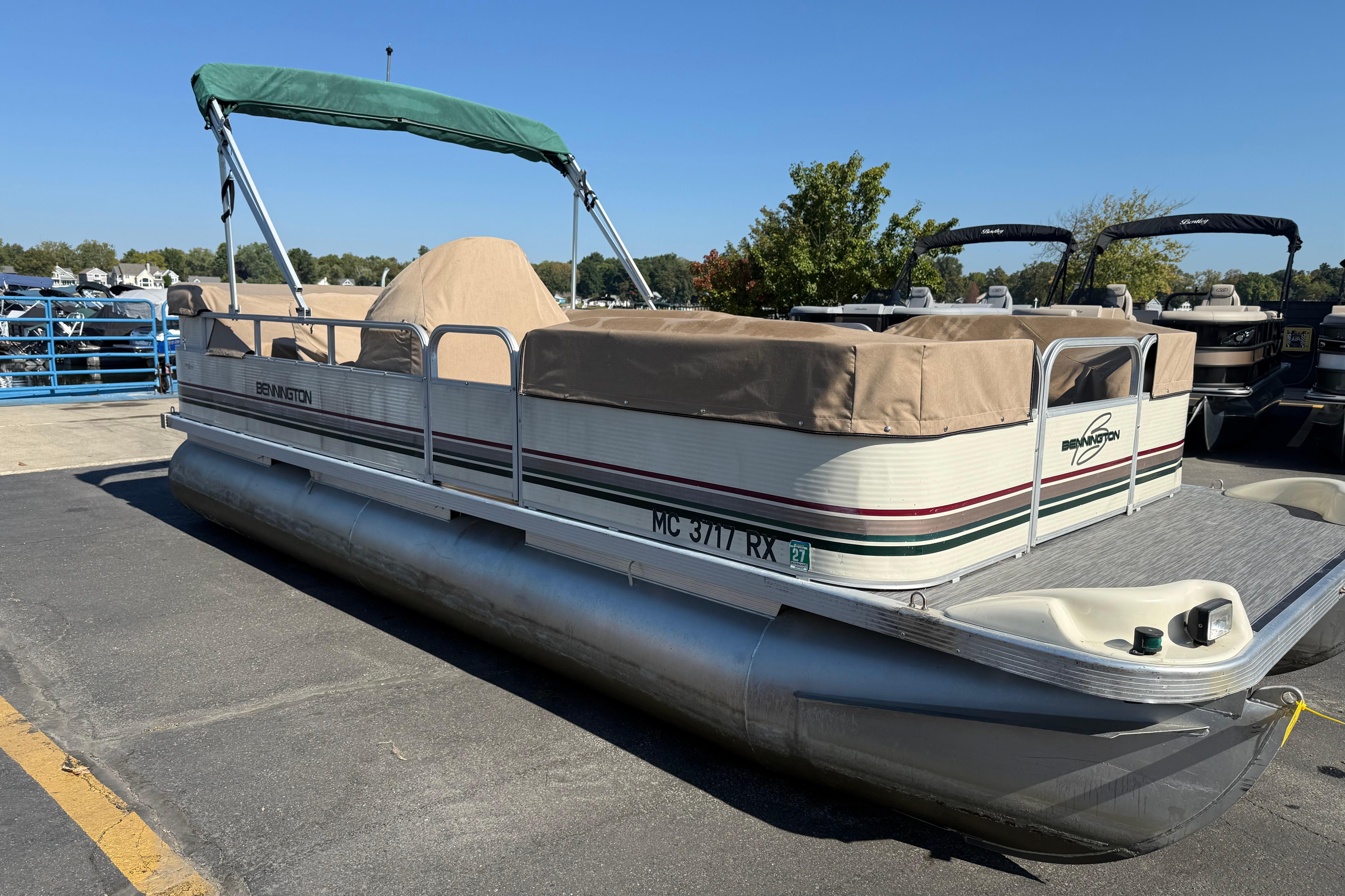 1999 Bennington 208 L