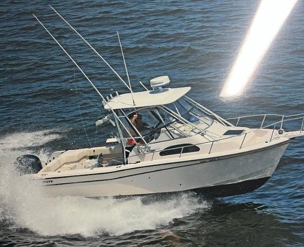 Grady-White Sailfish 282 2003 Grady-White 282 Sailfish WA boat cruising on open water.