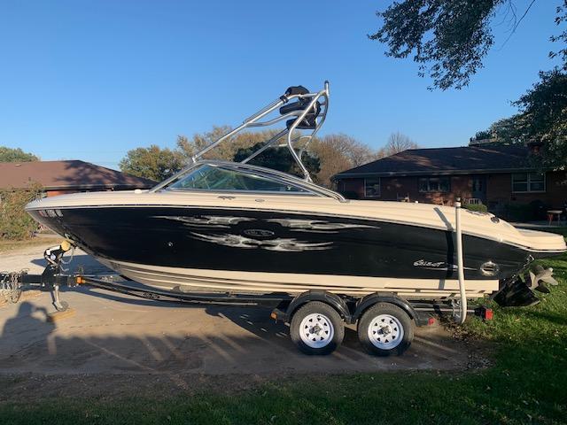 2006 Sea Ray 220 Select