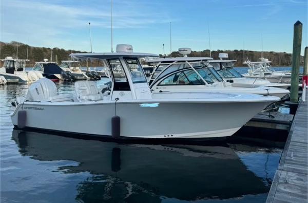 2024 Sportsman Open 252 Center Console