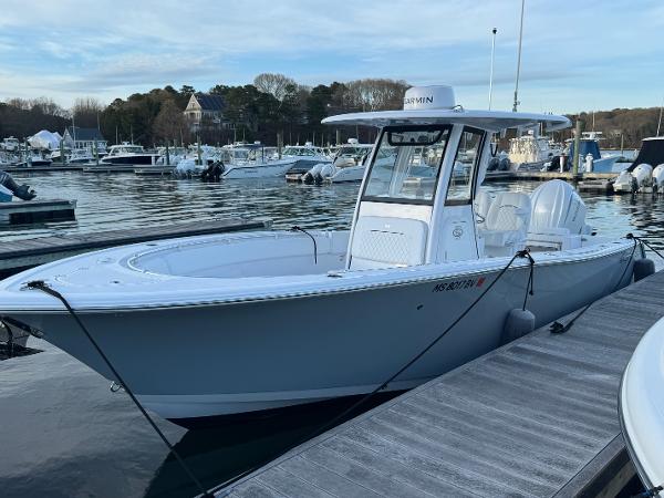 2024 Sportsman Open 252 Center Console