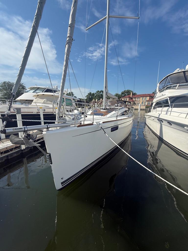 2016 Bavaria Vision 46