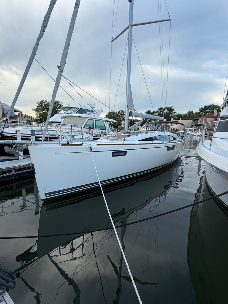 2016 Bavaria Vision 46