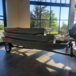 2025 Tracker Grizzly 10 Jon