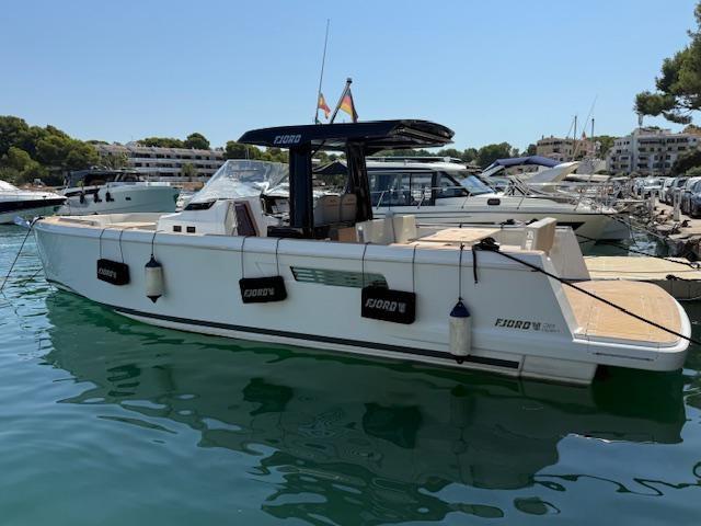 2020 Fjord 38 Open